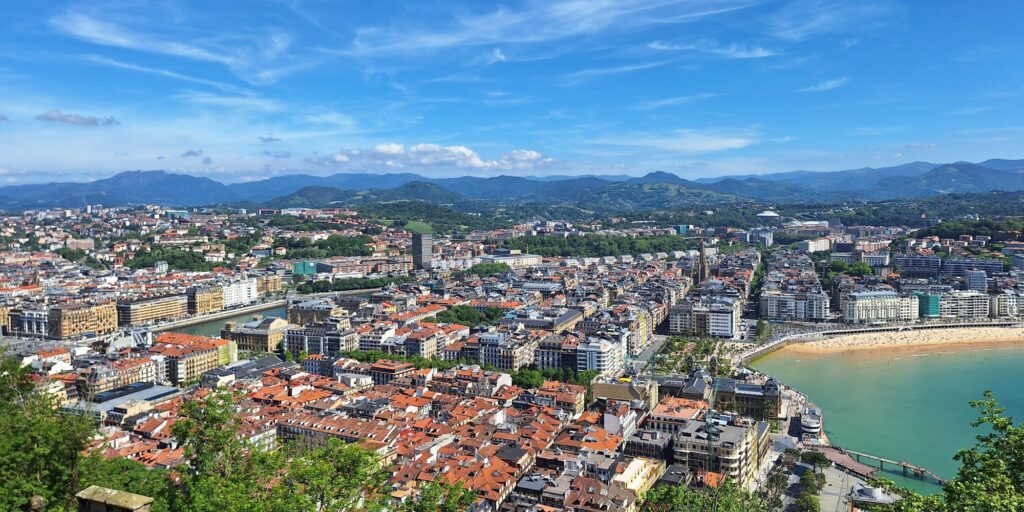 San Sebastian / Donostia: pohled na město z Monte Urgull